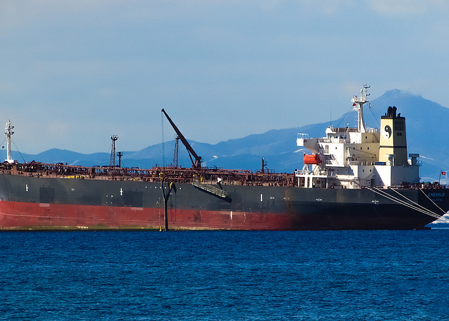 大船到底有多耗油?一天用掉一个加油站,价值上千万