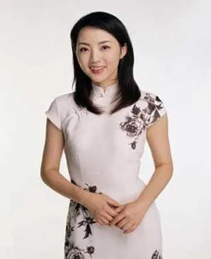 “气象小姐”杨丹：食堂路上捡来一个老公，主持27年无失误