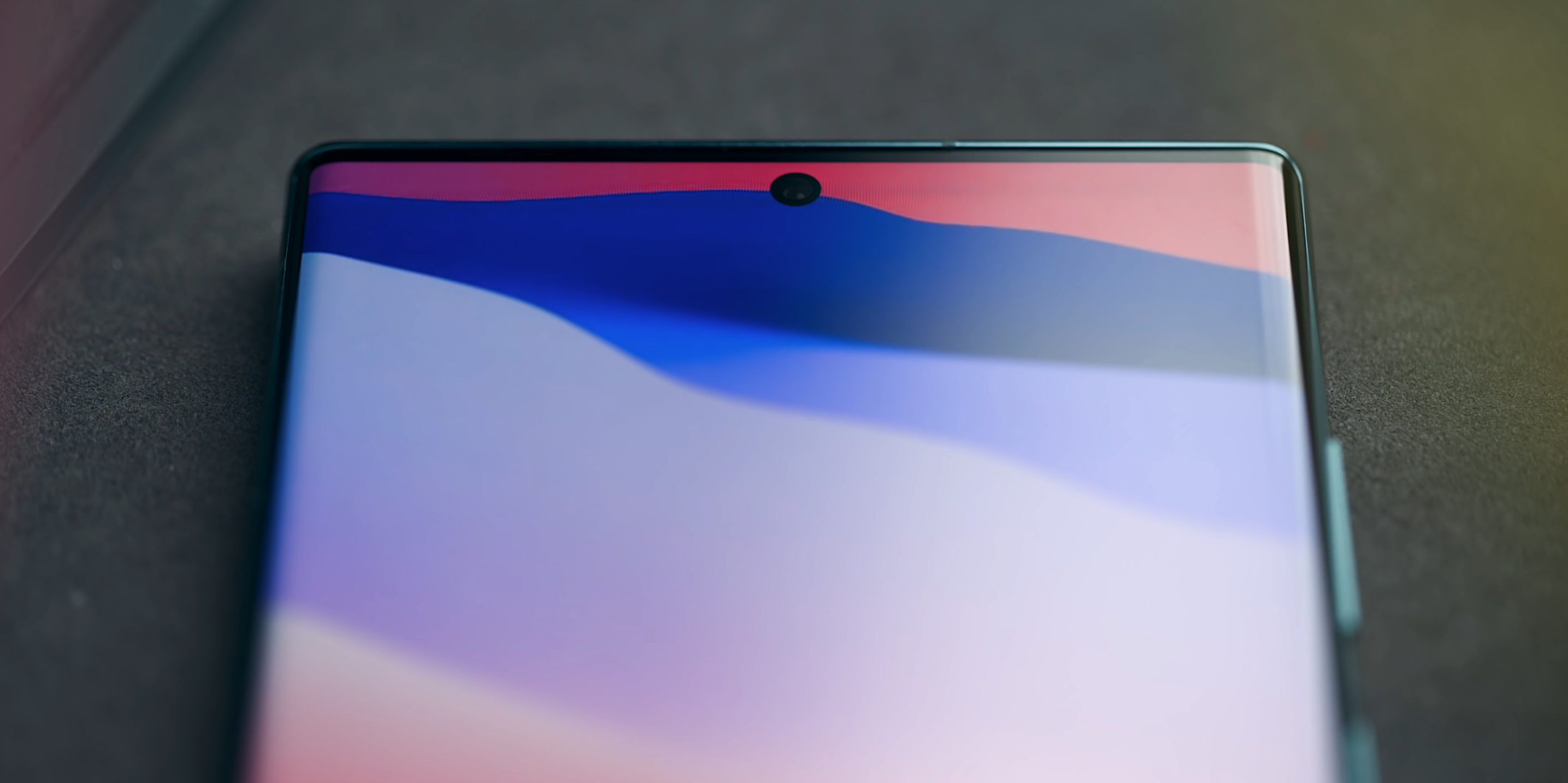 旗舰标杆？三星Galaxy S22 Ultra够不够强？