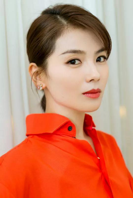 请欣赏40位明星独特灵秀的侧颜之美