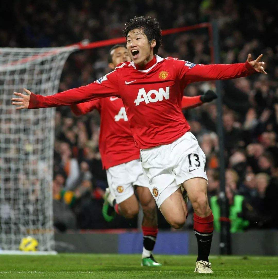 亚洲哪个球员进过欧冠决赛(亚洲第一位欧冠得主,韩国传奇人物朴智星,