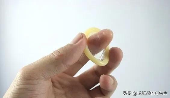 女避孕套使用方法（避孕套的使用方法我相信還有人不會？這里有詳細的講解）