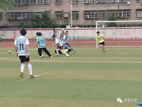 学校放世界杯(安徽阜南：这所学校“世界杯”开哨)