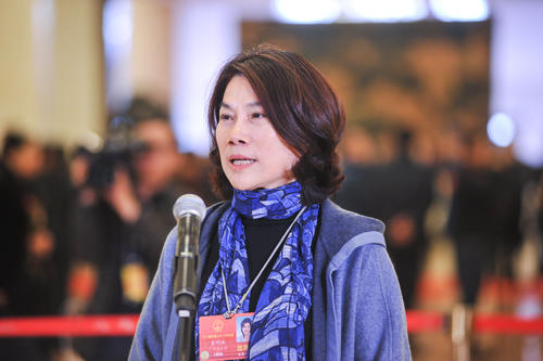 江苏5位女企业家，有老板娘、二代、打工妹，财富最少的超过220亿