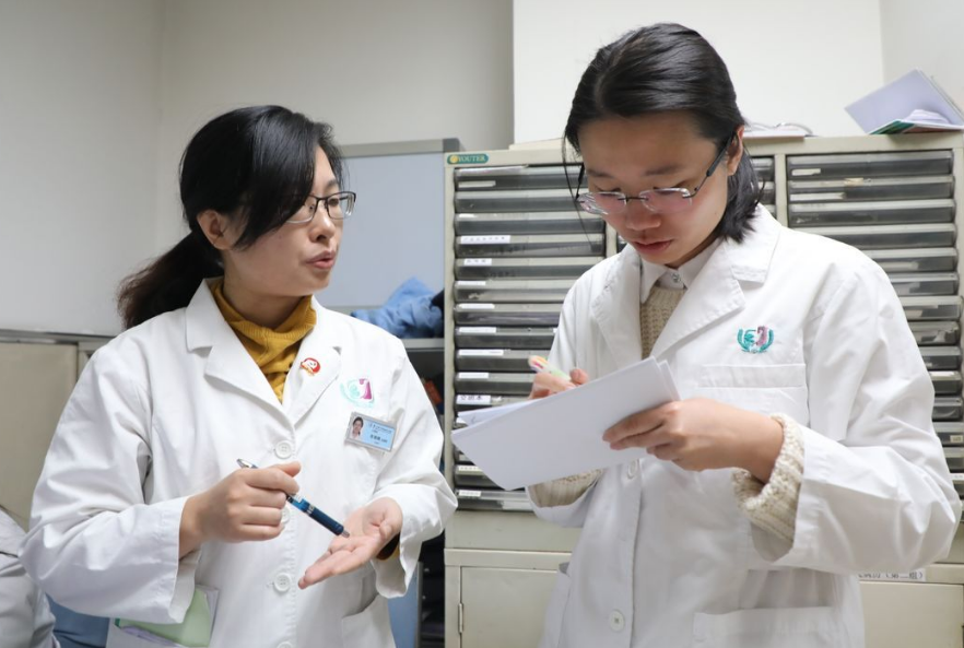 “医学类”专业排名调查，临床医学地位下降，榜首真的“吃香”