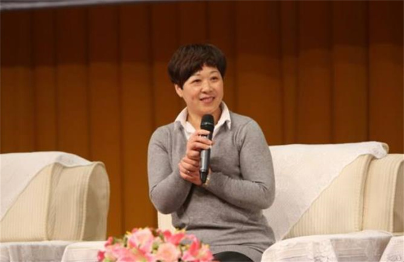 浙江女子戴杏芬给重庆乞丐10元，20年后乞丐成富豪，送100万报恩