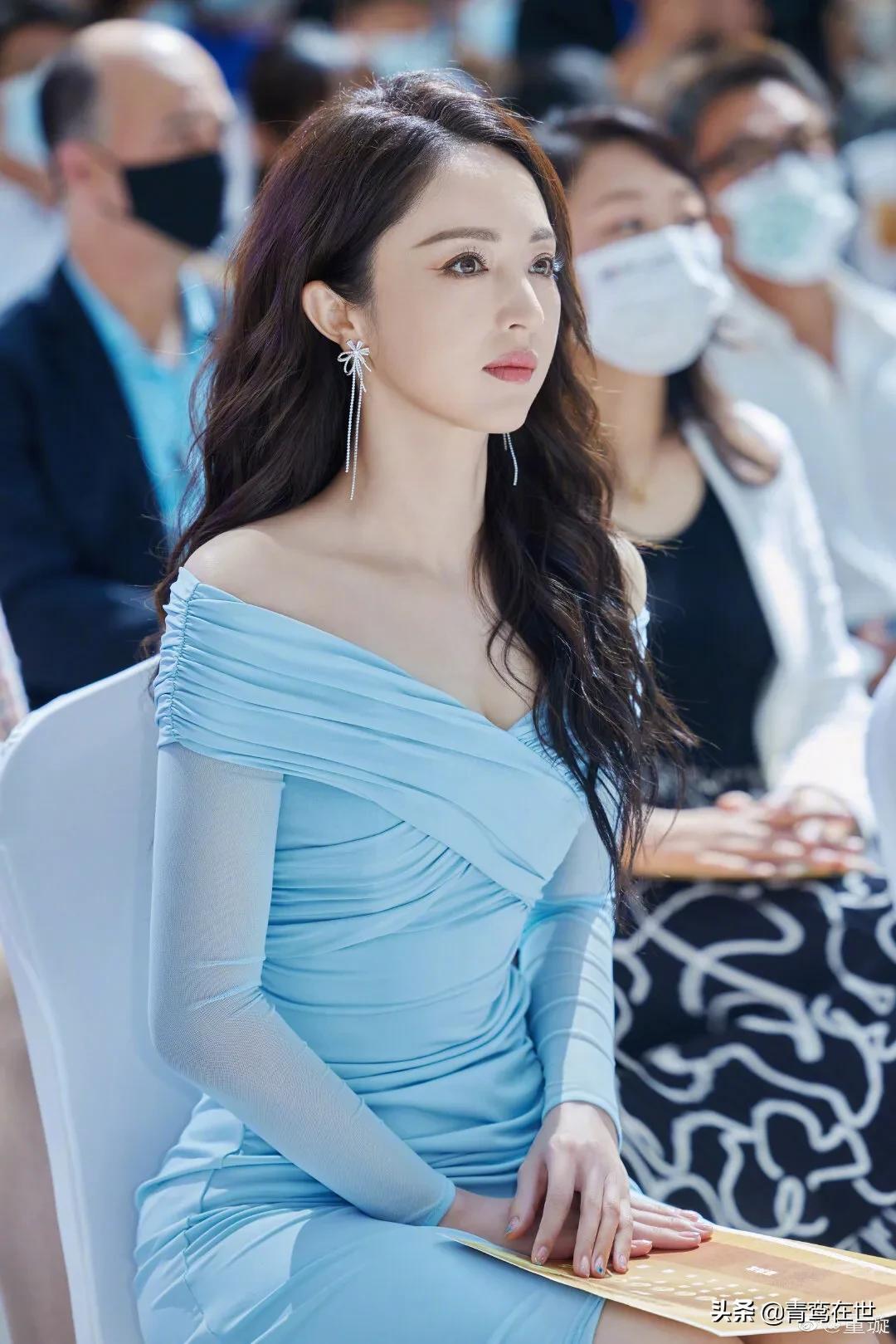 董璇颜值重回巅峰，独立的女人怎样都好看