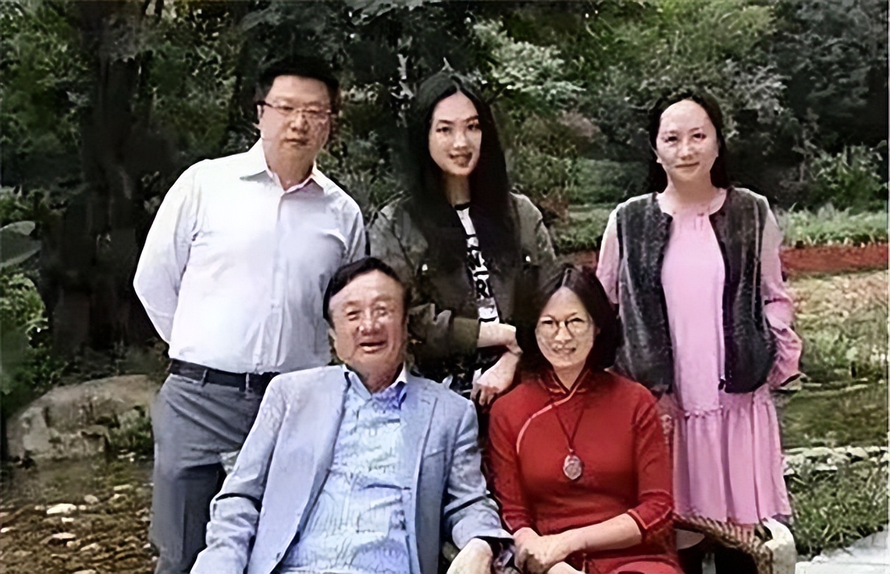 任正非前妻姚凌现状(任正非的第二任妻子姚凌,曾是得力助手,比丈夫小