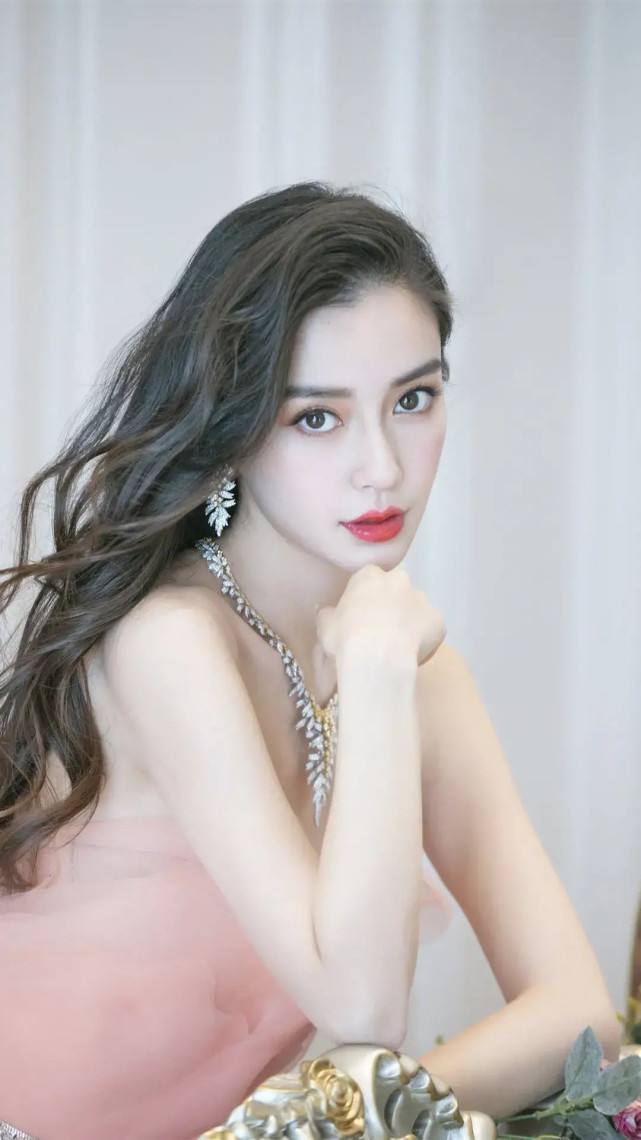 混血儿杨颖，宛如人间天使