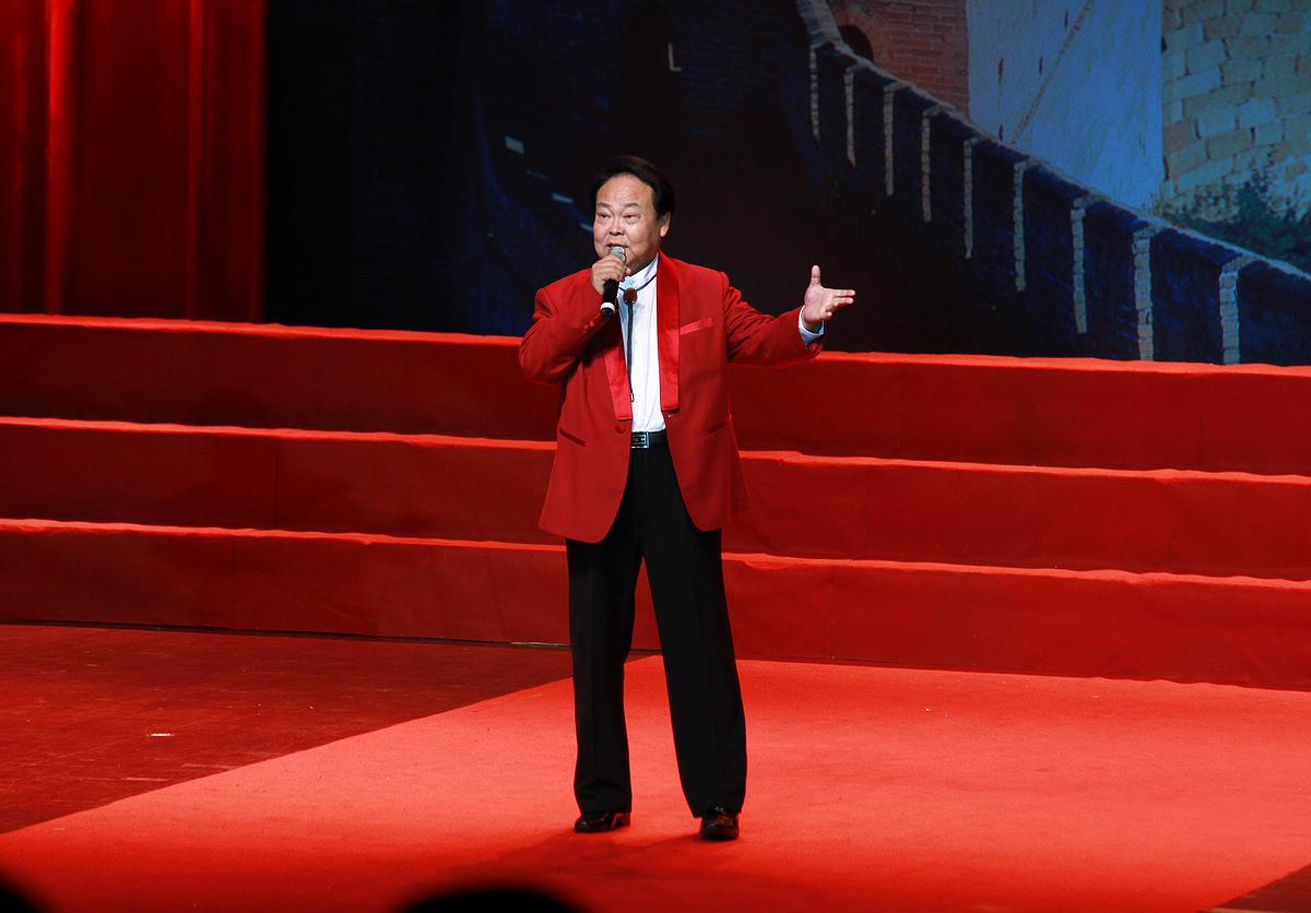 "国家一级演员"柳石明:一生无儿无女,却帮同事养育儿子14年