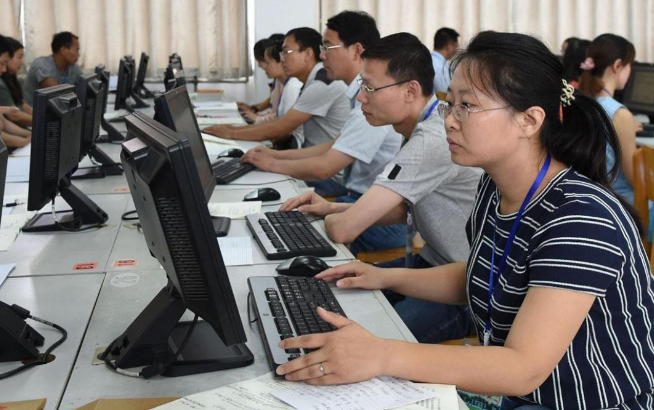 电脑阅卷为何答案相同，得分却不同？这些“小细节”你要知道