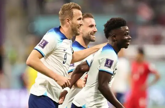 法国队足球世界杯冠军（世界杯两轮战罢，看看夺冠热门的冠军相：只有魔咒才能阻止法国队）