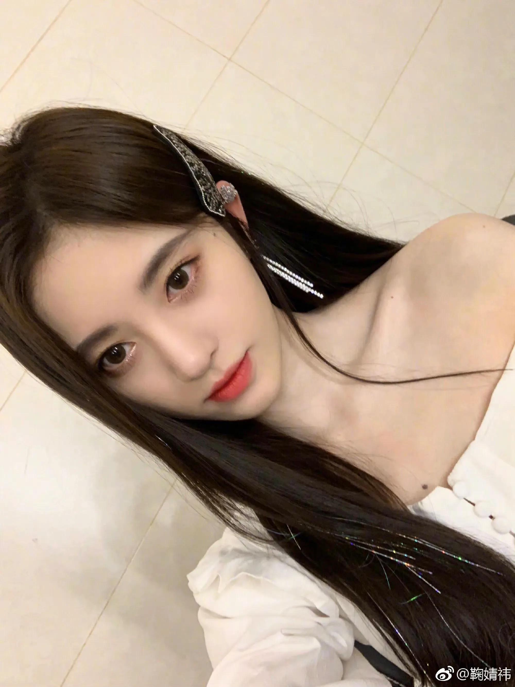 鞠婧祎自拍照头像大户