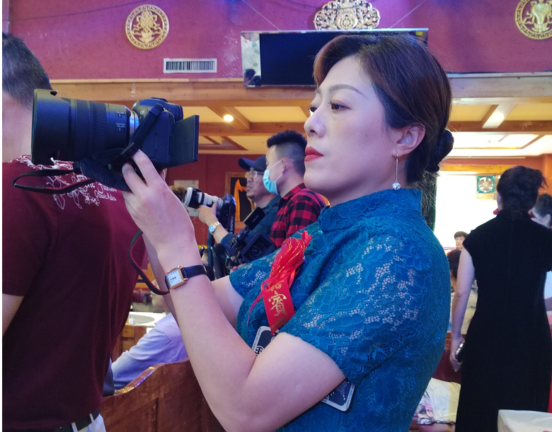 电影《穿旗袍的女人》在西宁选演员进行时