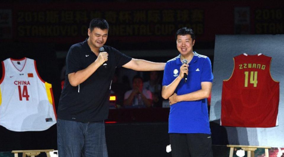 为什么王治郅比姚明先进nba(实力不输姚明，技术碾压阿联，为何王治郅只是NBA的一个过客？)