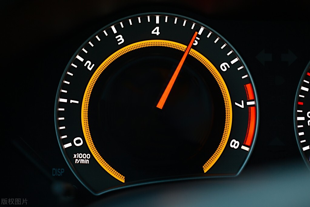 手動擋汽車加減擋的時機如何掌握 看清這3個信號就明白了