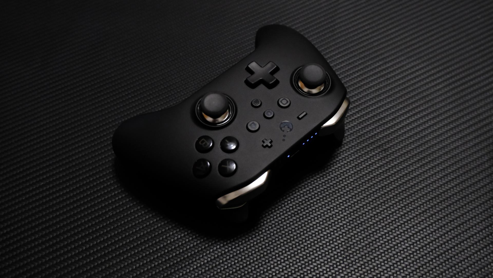 电磁摇杆、拒绝漂移，游戏机的绝配，谷粒金刚2 Pro使用体验