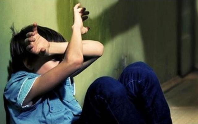 2019年，昆明一大学生从10楼跃下，跳楼前：妈，我不跳，就抽根烟