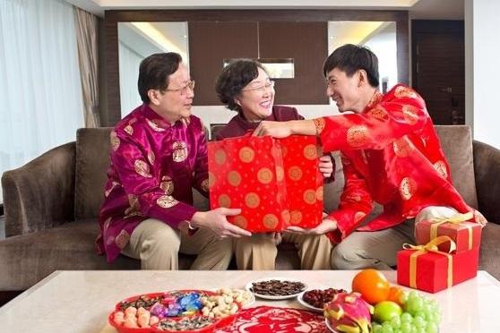 春节送礼，这5个“忌讳”要牢记，老一辈传统不能忘，免得办错事