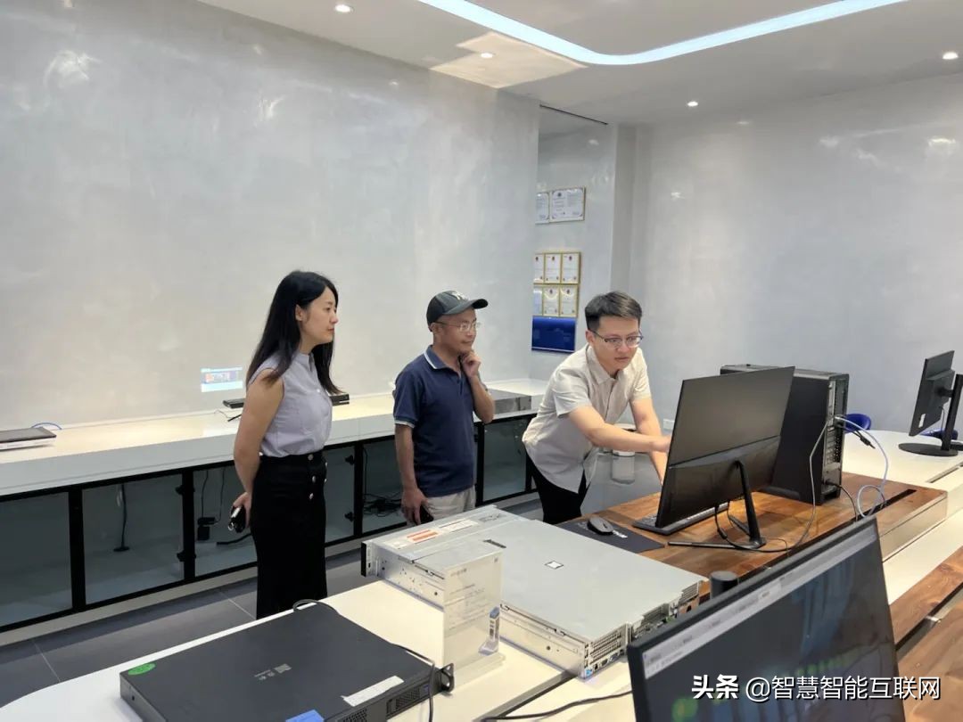 科技强强联合丨英众科技来访云针洽谈合作