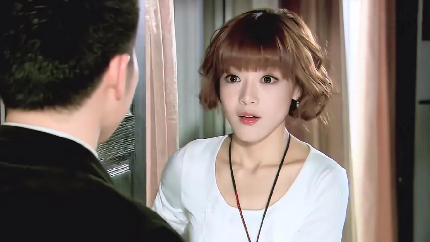 大光明盘发也能艳压群芳，这些“梳平专业户”，个个骨相好气质佳