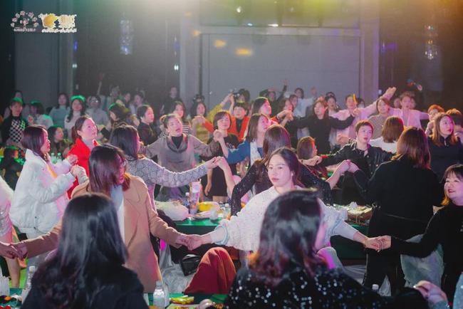 了不起的我们，肤诗华娜2021长沙年会盛典圆满落幕