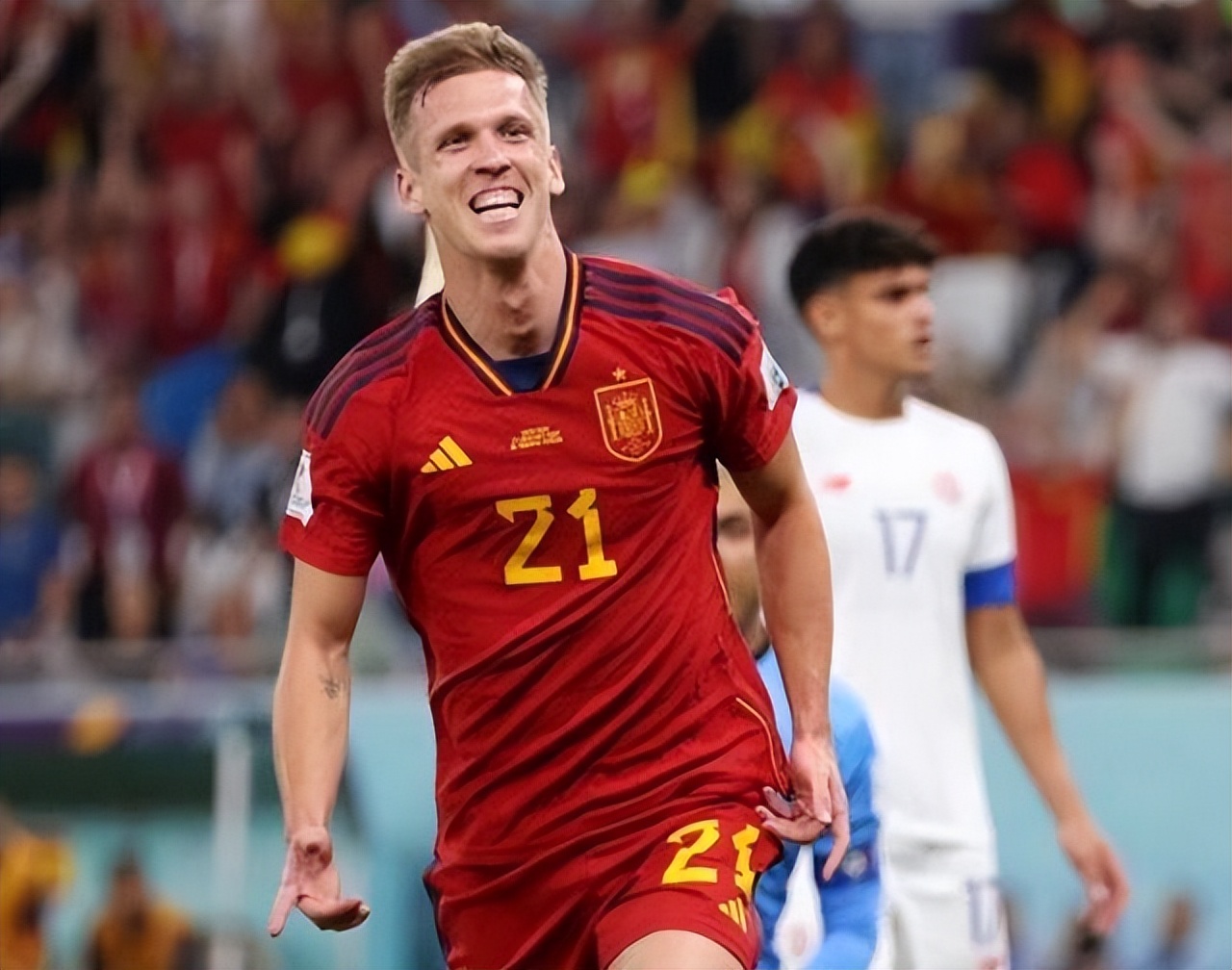 巴西7比1大胜德国（7-0！世界杯第一惨案，央视赞不绝口：00后如火山爆发）-趣拿体育