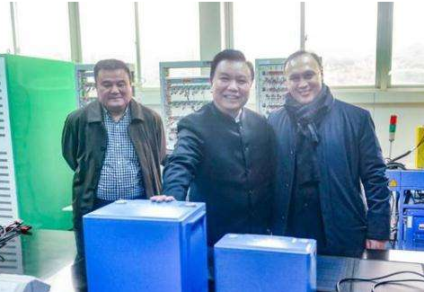 电池大王钟馨稼：豪捐美国1000万，称中国穷跟他无关，现销声匿迹