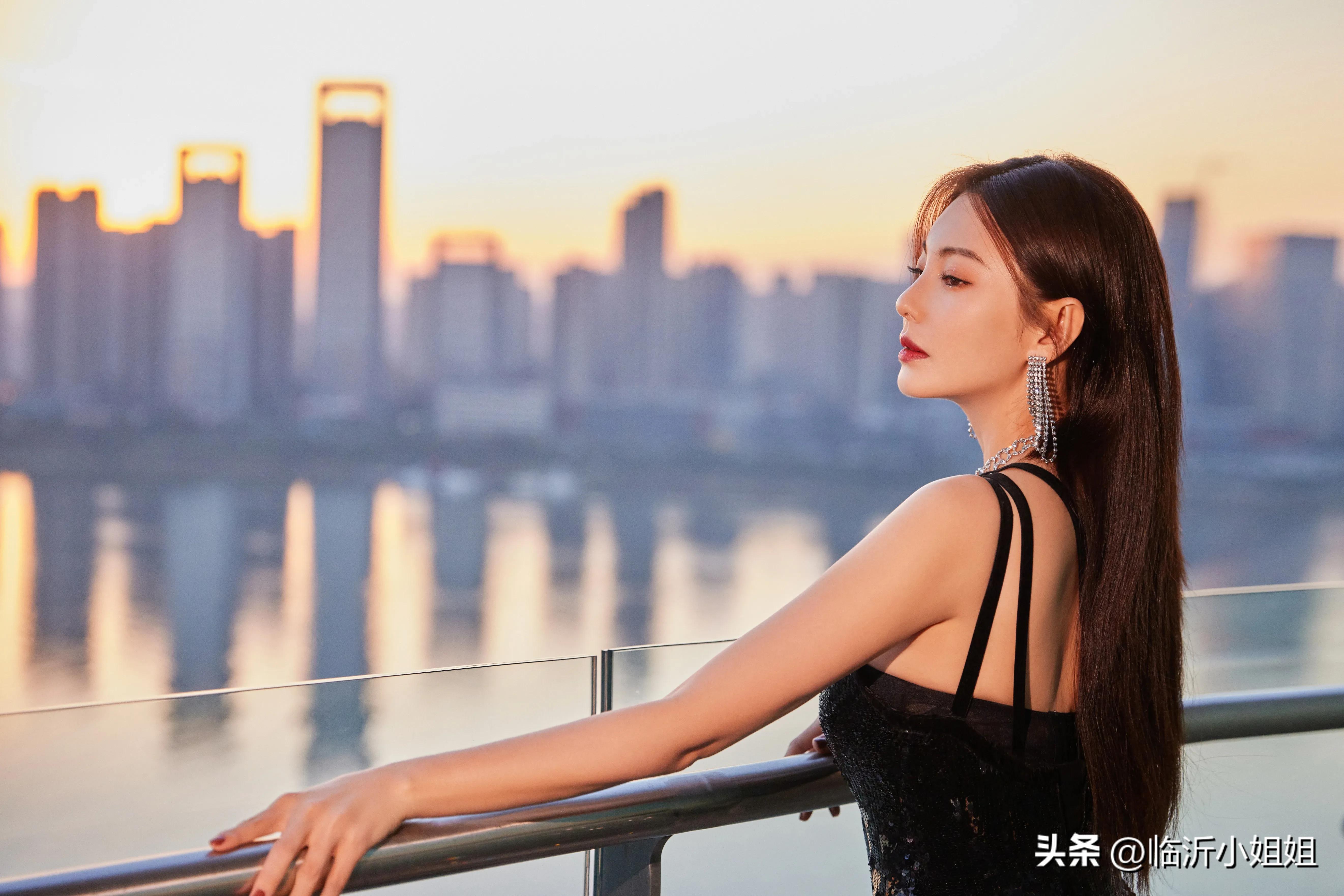 张雨绮,性感妩媚的实力派美女演员,高冷轻熟的风格,魅力四射