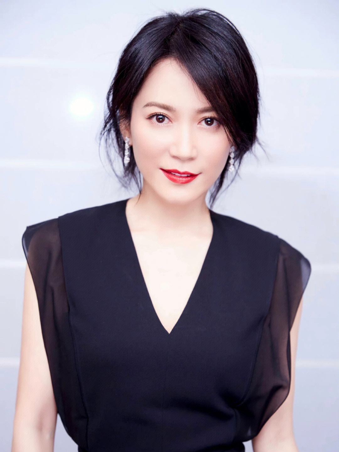 8位真正的"中国式"美人:五官明艳大气,甩如今一线女星一大截