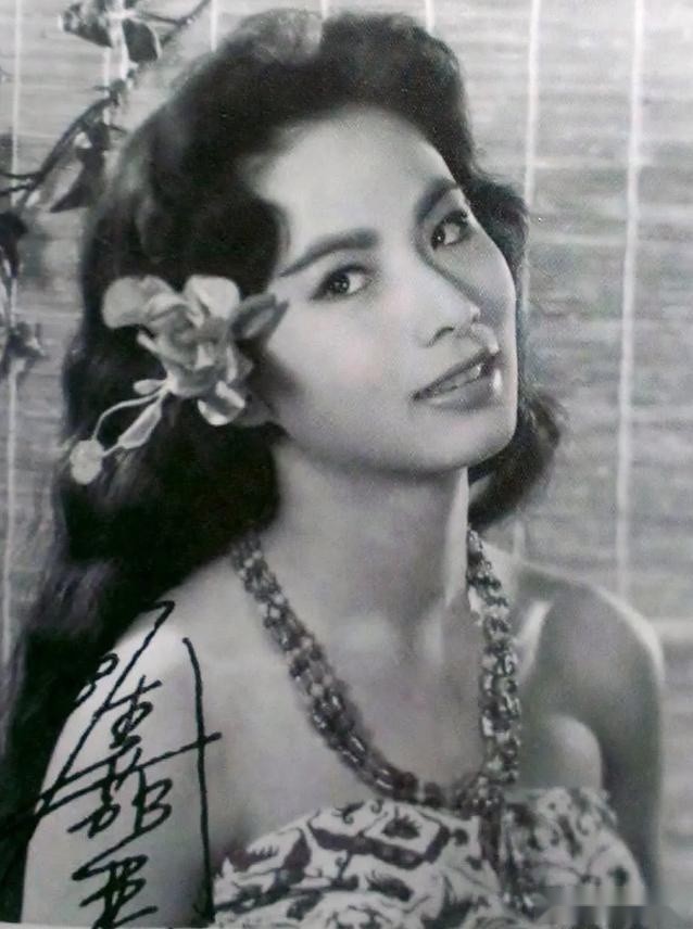 霍英东追不到，却转头嫁渣男，TVB大姐大汪明荃曾被她薅着头发打