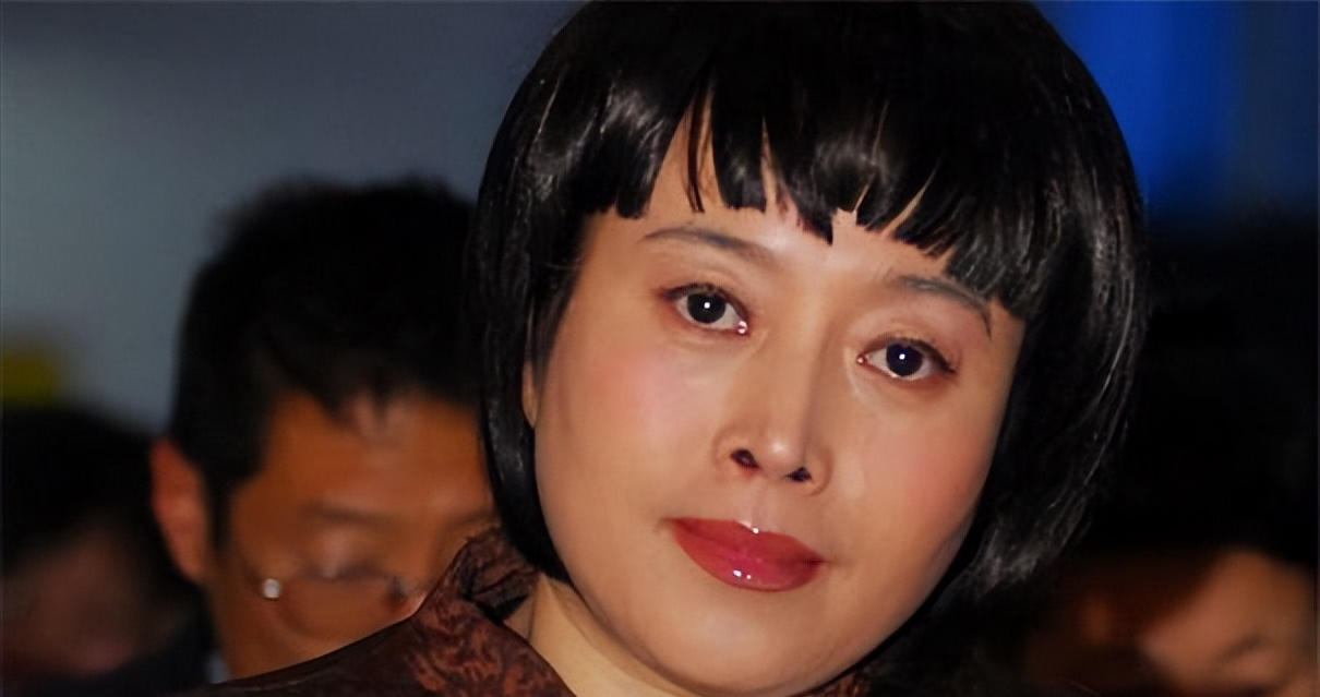 为爱两度下跪,四次流产,孙红雷前女友丁嘉丽的辛酸过往