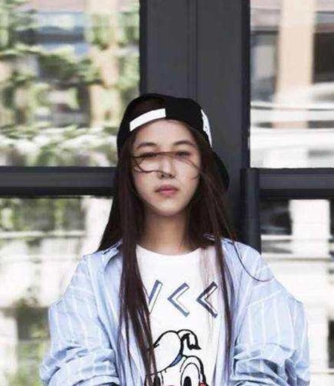 变形记16岁女巨婴：每天花销过万，吃饭要人喂，如今变化很惊艳