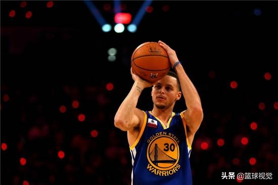 2022NBA全明星正赛回放(库里：细腻且极致的三分球艺术家，伟大且不可阻挡的领袖)