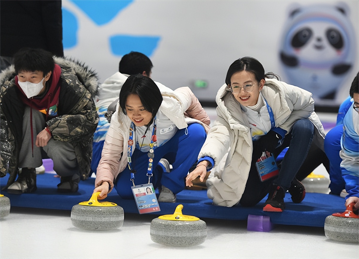 冬奧奧運會多久結束的（北京冬奧會成功舉辦一周年：熱雪再燃冰與火）