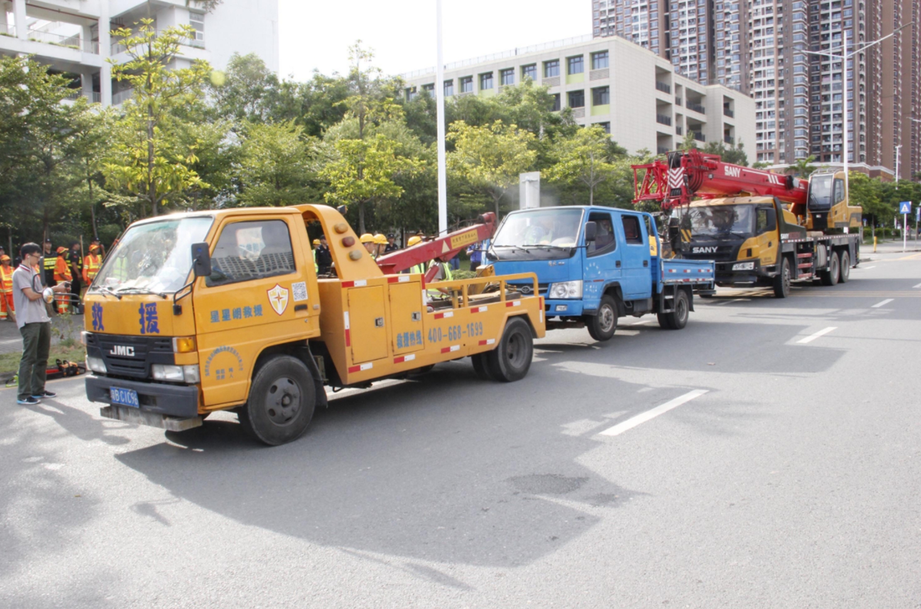 遇到乱停车，不要再“塞钢丝球”，打这两个电话，最高可罚200元