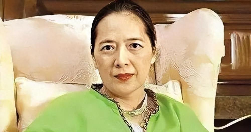 宝咏琴还曾经公开吐槽"李嘉欣会在"行床事"时打电话给我,也会平常打