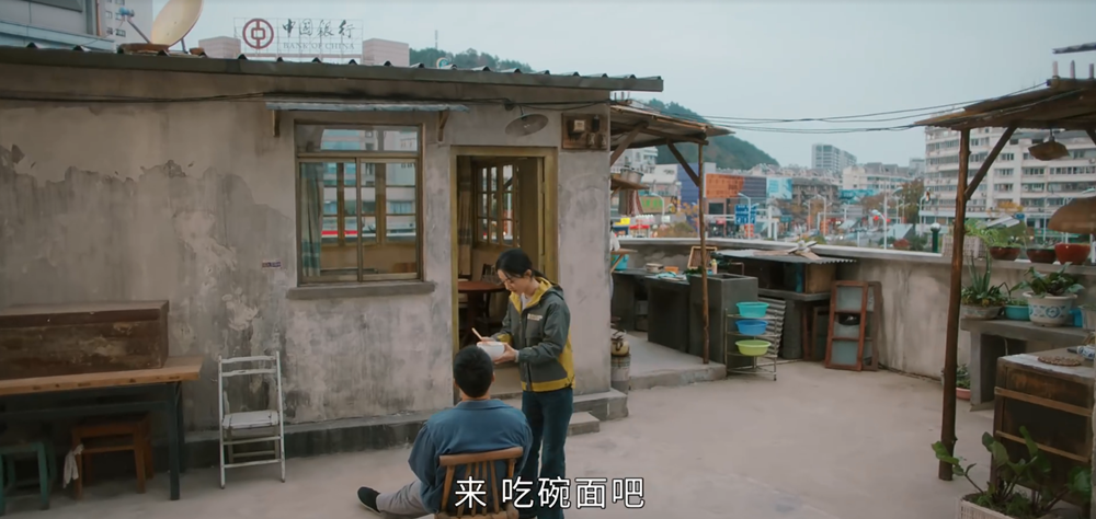 幸福到万家：全家凑35万给弟弟买房，哥嫂住400元小屋，心疼幸福