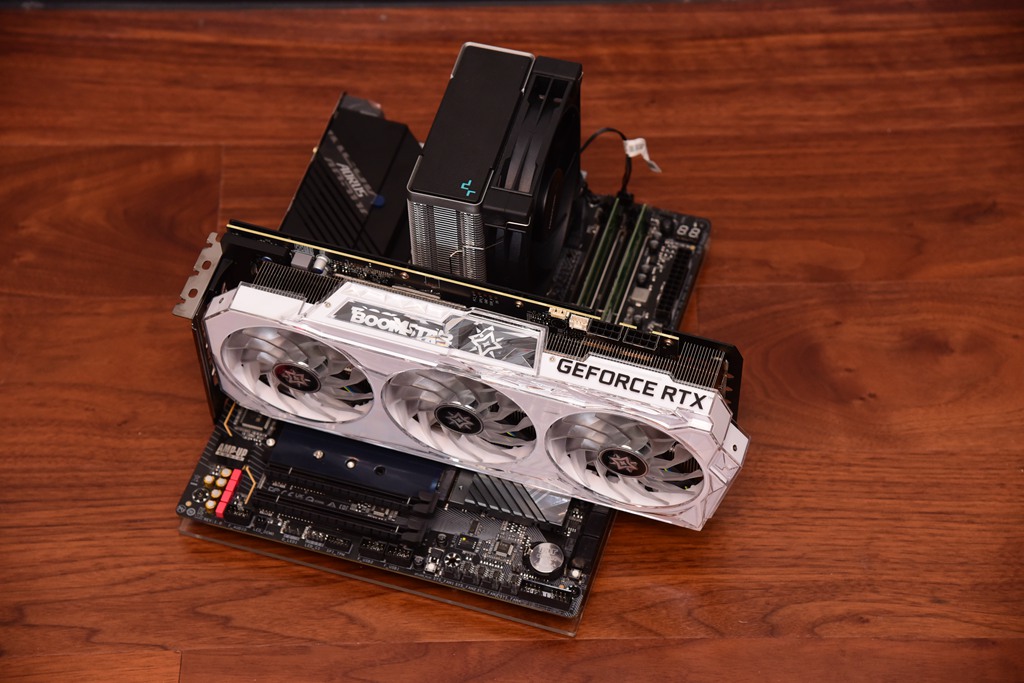 技嘉Z690小雕PRO好板，固态4片，内存6000MHz，12600K实战测试