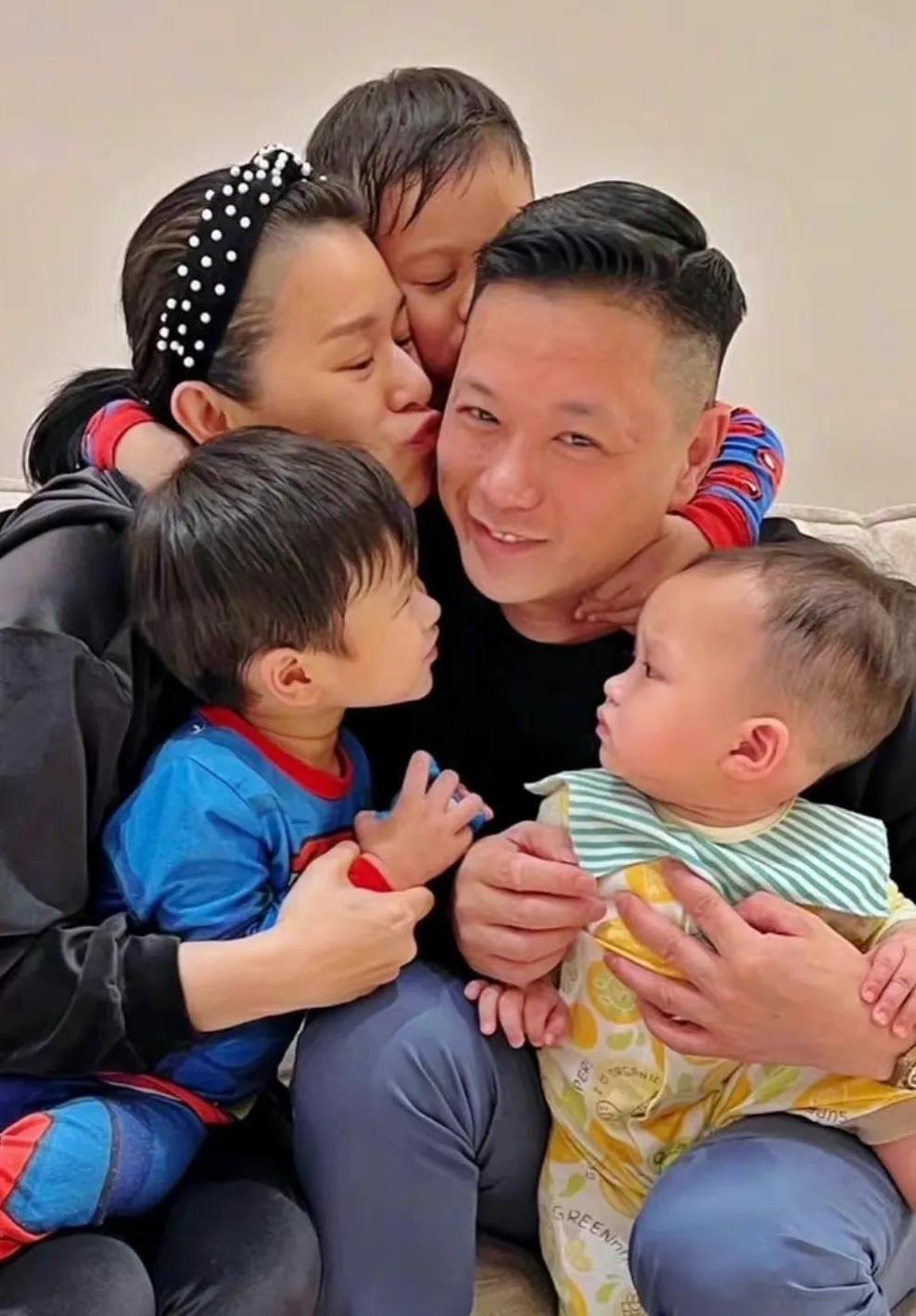 胡杏儿老公晒庆生照，获4岁大儿子唱歌送祝福，可爱歌声萌化人心