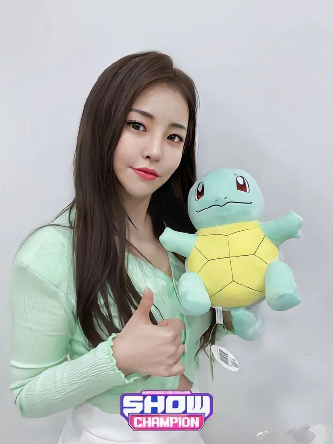 韩国女星南佑廷,可爱又性感的"杰尼龟.