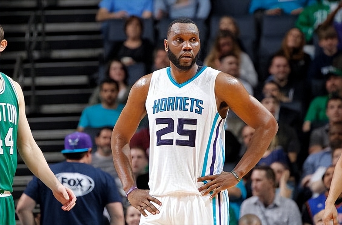 第五顺位:艾尔杰弗森(奇才)原首轮第15顺位生涯场均数据:15.7分8.