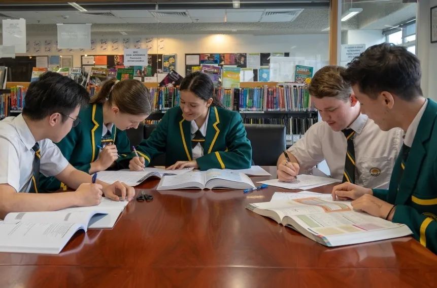 争夺激烈！香港设IB课程学校齐现身