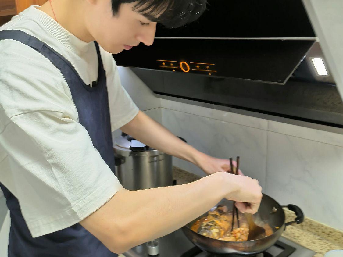 四川人果然有做菜天赋,龚俊晒的家常菜火了,想立刻跑去蹭饭