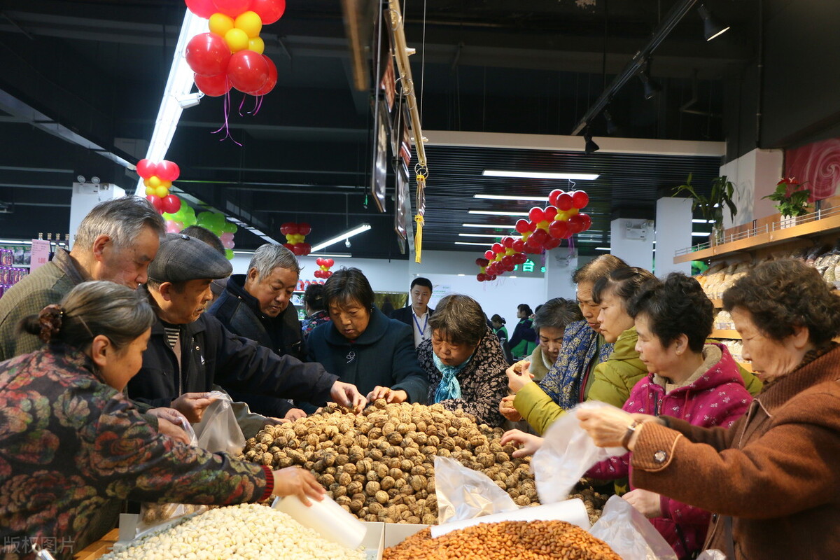 大学生创业开生鲜店，一年狂赚103万，难道卖菜也有套路不成？