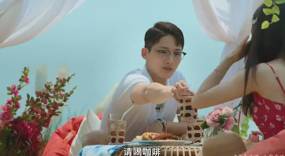 这部大尺度恋综,居然第二期就睡了