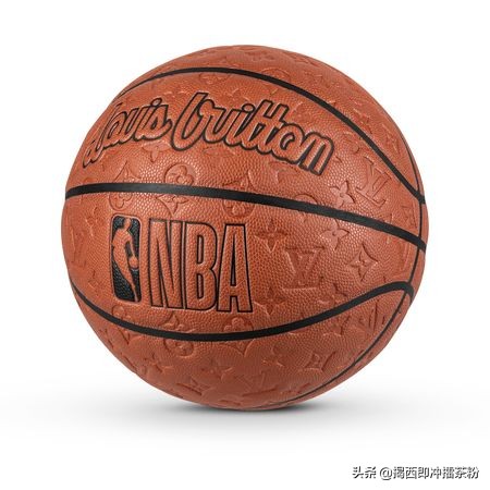 什么店有篮球卖（Tiffany不只珠宝也卖篮球！精品价1.6万元）