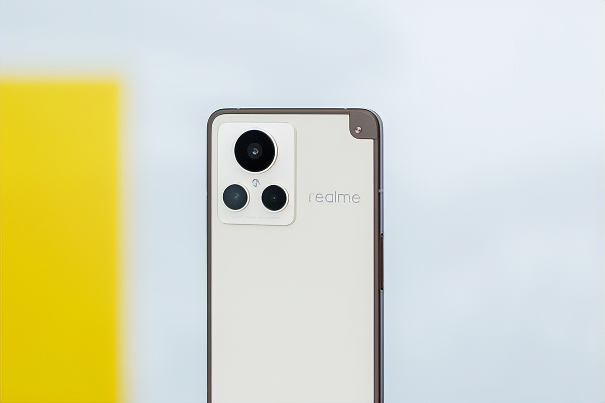 目前最值得买的3款手机，性能体验都处于顶尖水平，最低仅3499