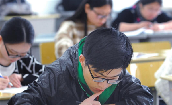 大学寒假提前！北大等高校提前“结课离校”，假期足足延长17天