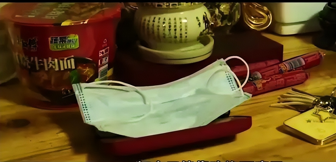 59岁“榜一大哥”：卖房、借网贷打赏女主播，200万花完后被拉黑